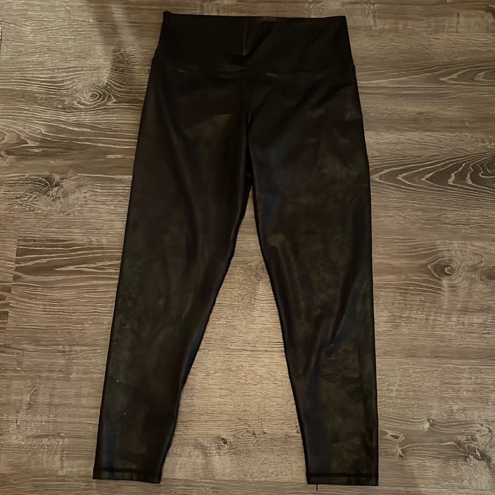 Aerie OFFLINE The Hugger High Waisted Crackle Legging